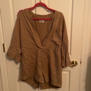 Show me Your Mumu oversized romper size small